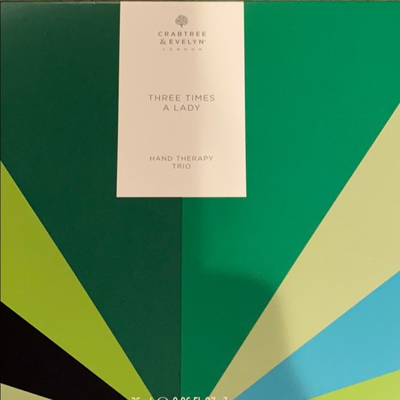 ~Crabtree & Evelyn~ Hand Therapy Trio Gift Set - Picture 6 of 6